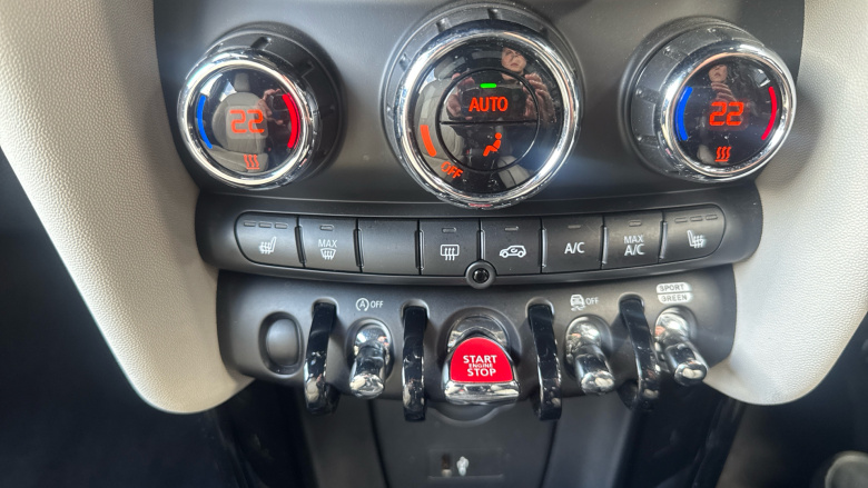 MINI Hatchback 1.5 Cooper Exclusive 5dr Auto Petrol Hatchback